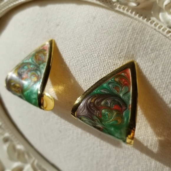 Curved Colour Swirl Earrings - Picture 2 of 8